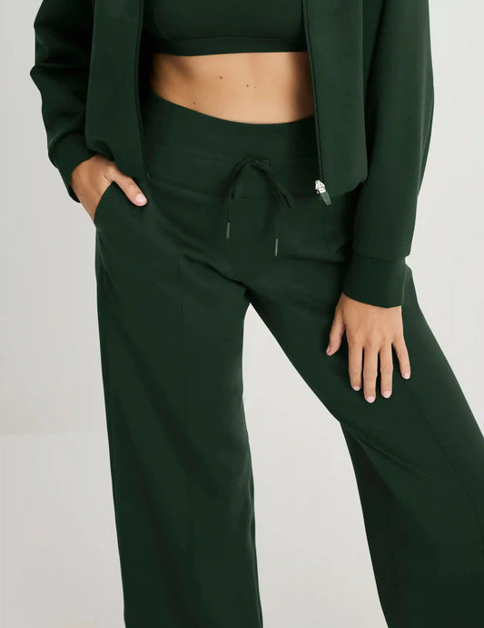 CloudCut™ Straight Leg Pant