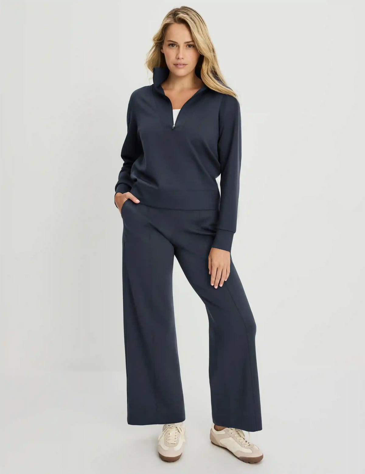 CloudCut™ Straight Leg Pant