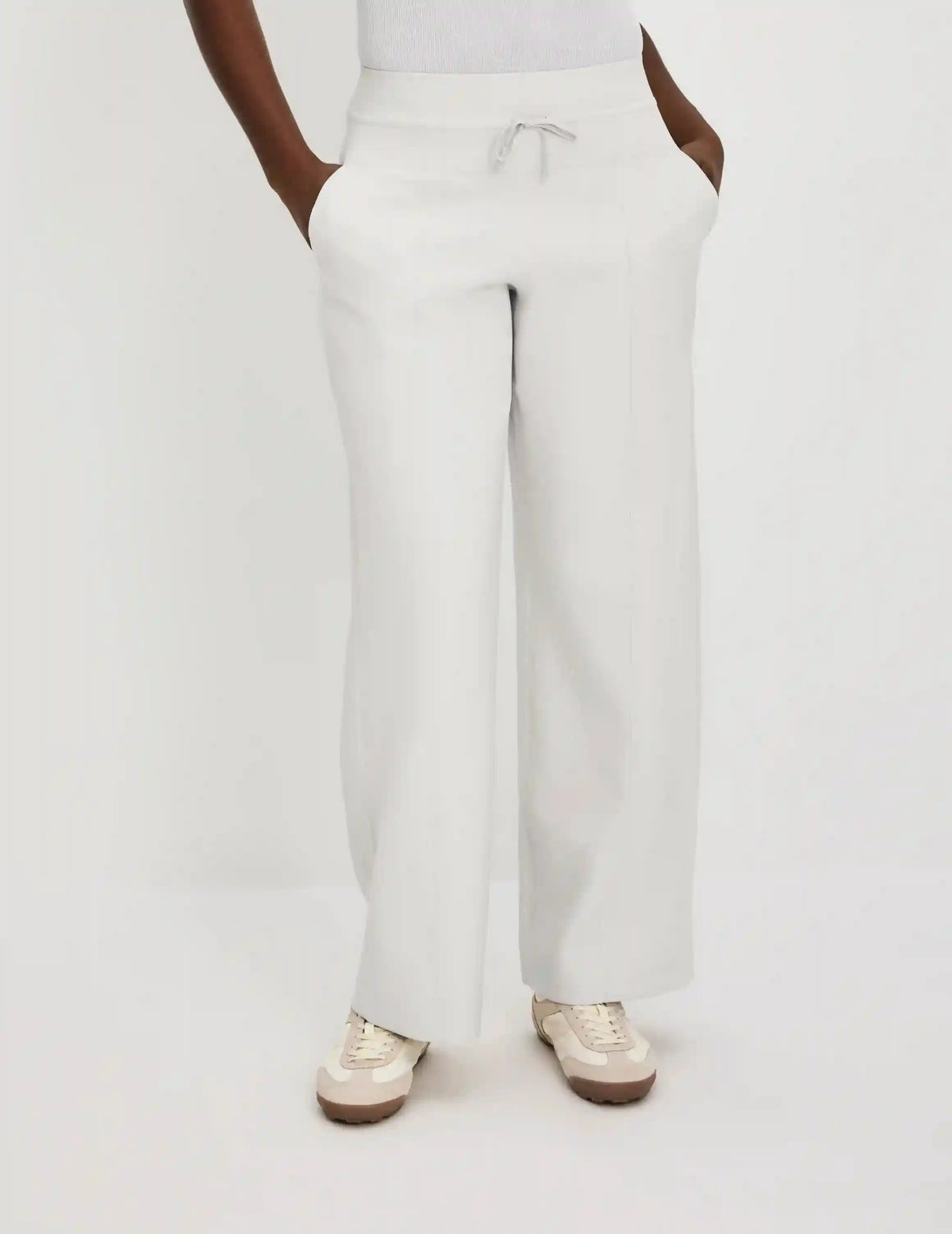 CloudCut™ Straight Leg Pant