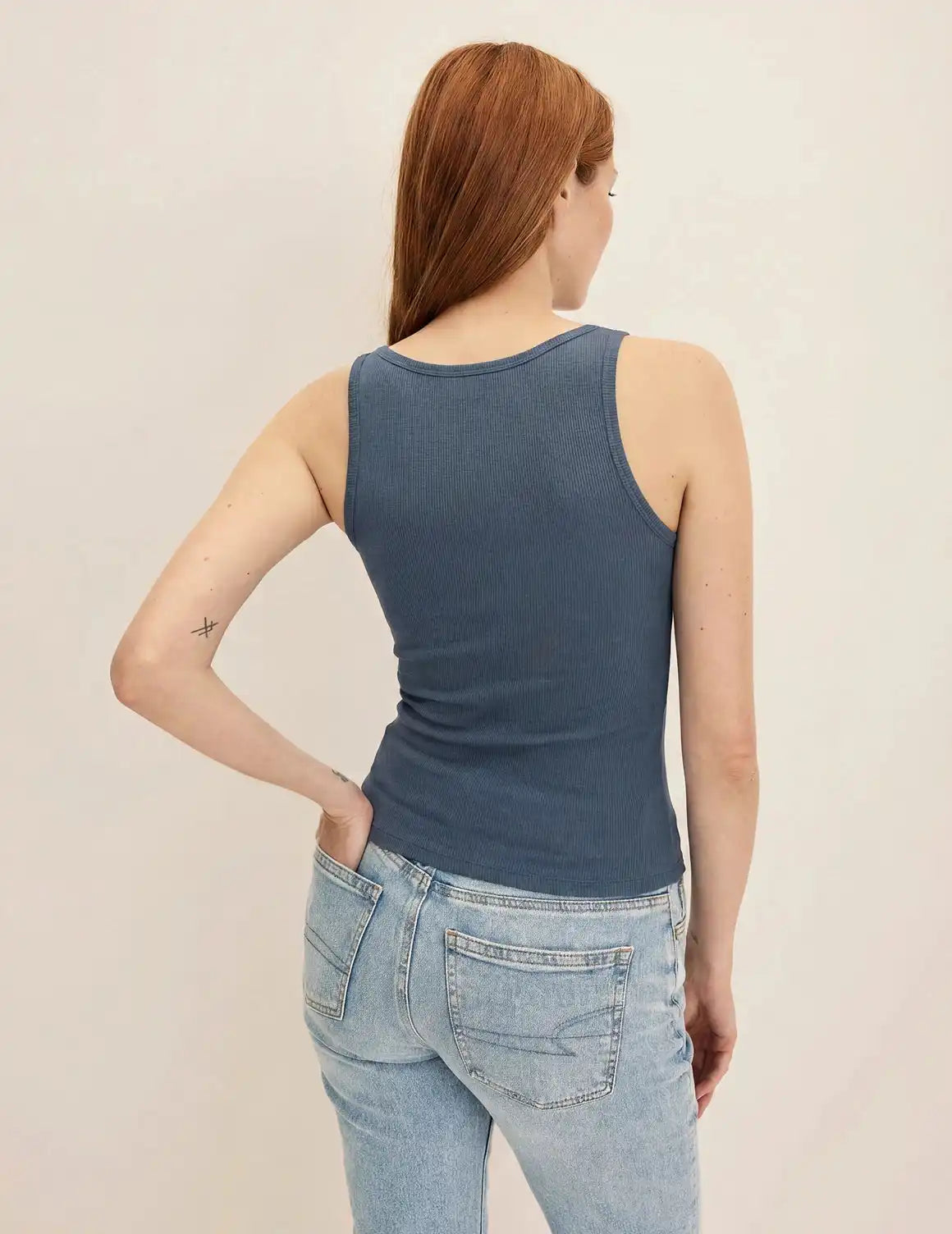 Modal Rib Tank